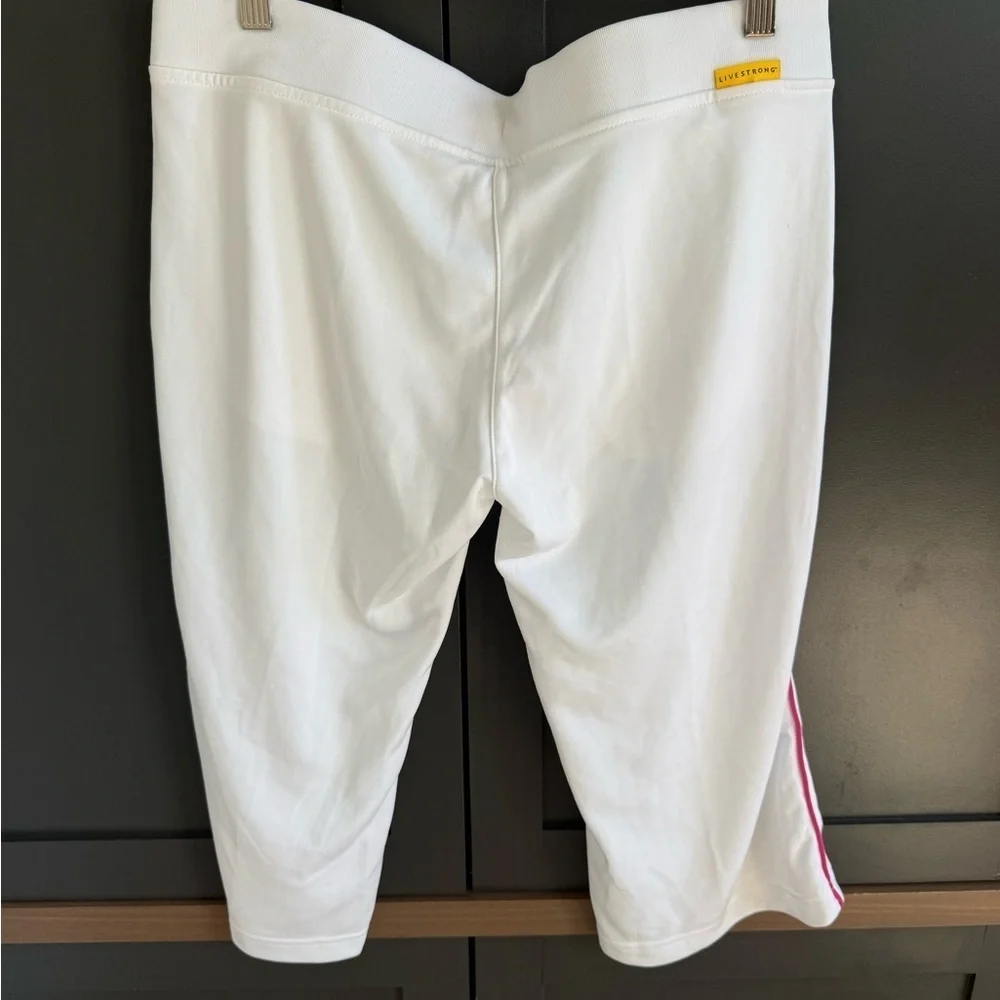 Nike LIVESTRONG Crop Pants • M
